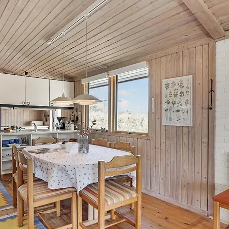 Awesome In With House A Panoramic View *